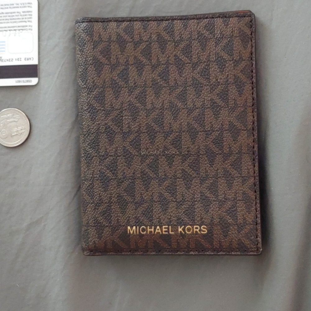 Michael Kors Passport Holder/ Cover/ Wallet
